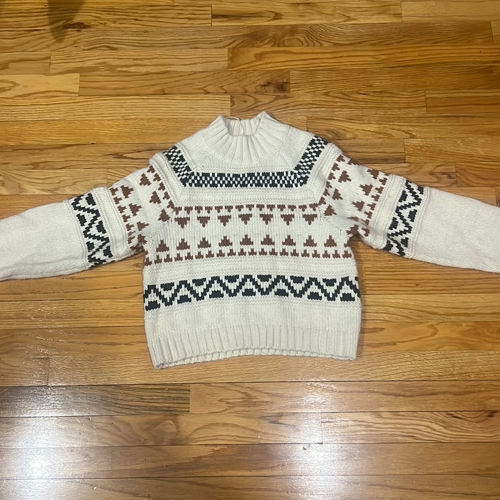 Universal Thread Thick Pattern Sweater
